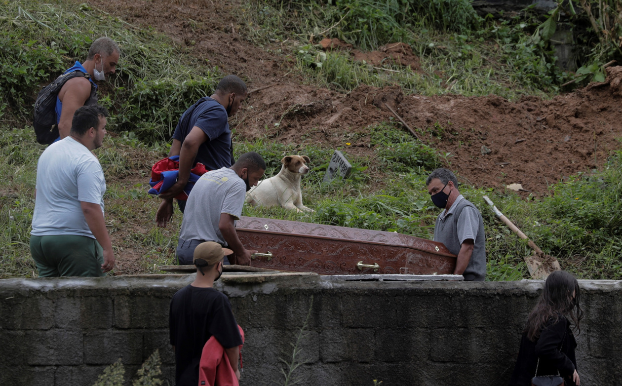 Imágenes de la emergencia en Petrópolis.