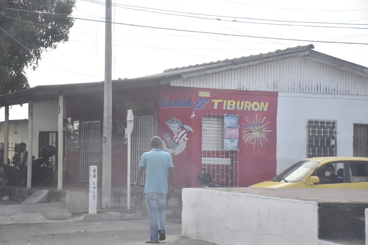 Tienda cerradas contra la extorsión.