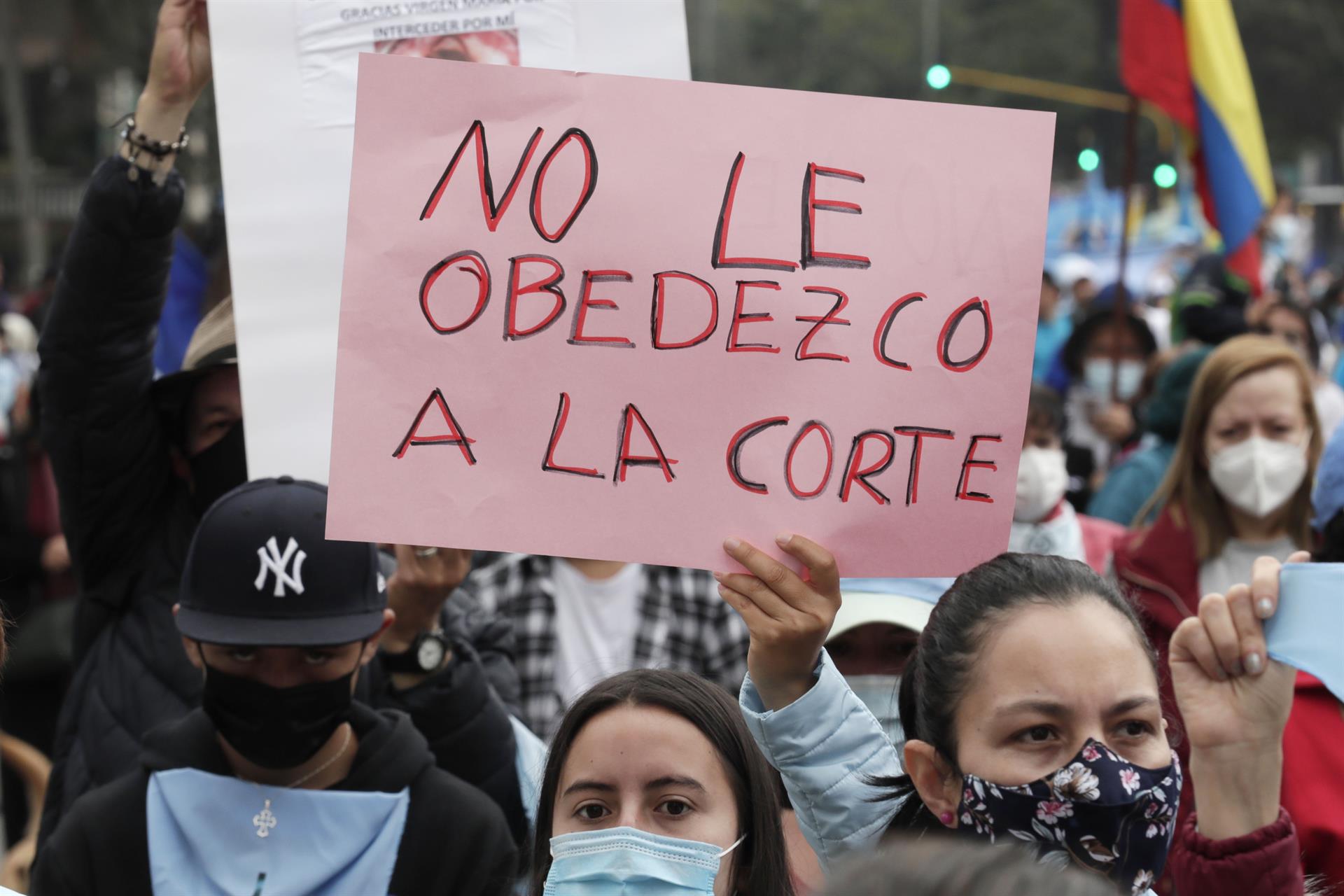 Momentos de la marcha provida en Bogotá. 