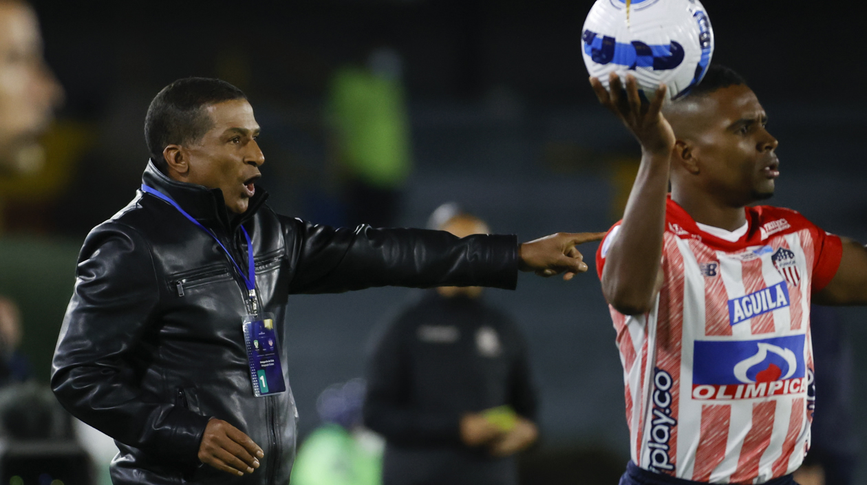 El entrenador Alexis García de La Equidad.