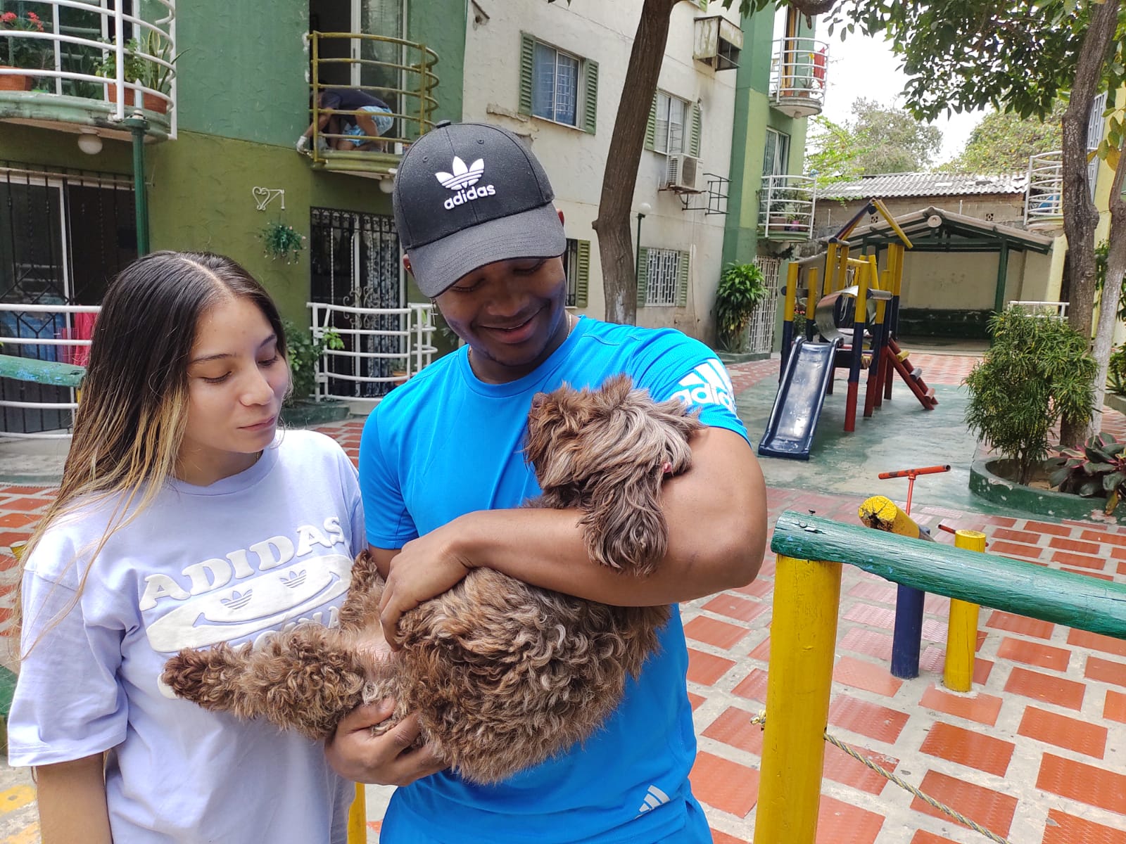 Gilmar acompañado de su novia en Barranquilla