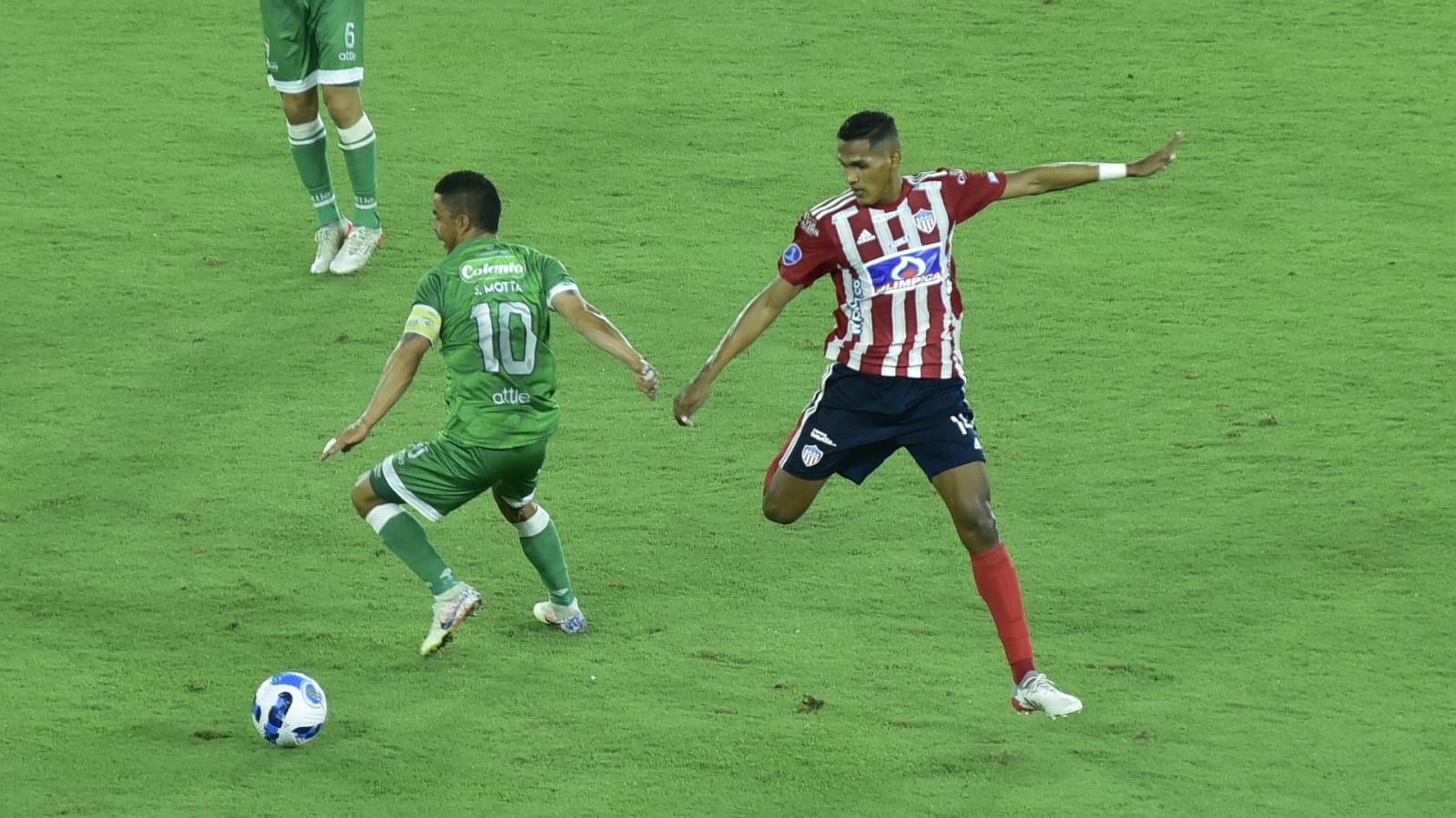Homer Martínez, el líder del mediocampo.