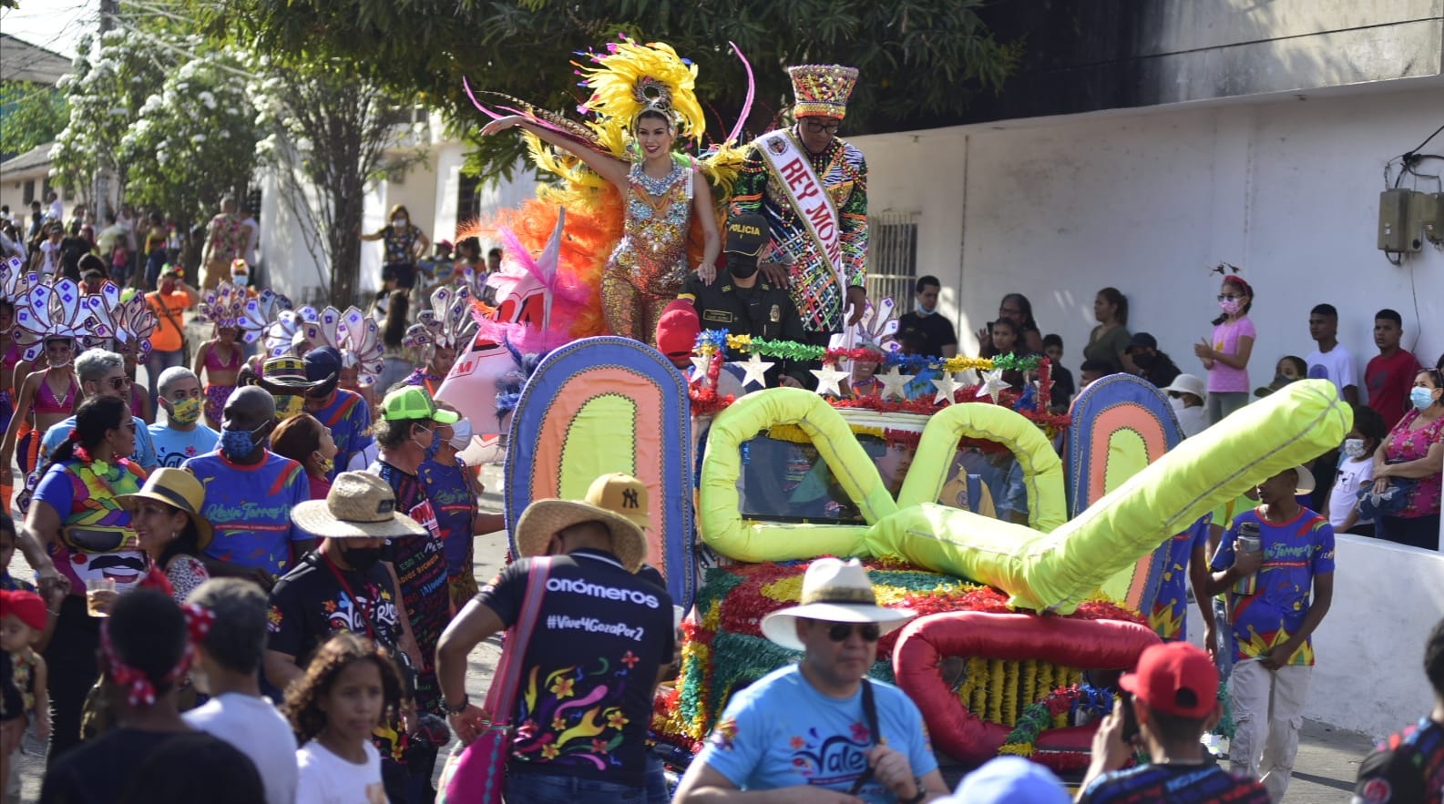La Reina del Carnaval, Valeria Charris Salcedo y el Rey Momo, Kevin Torres.