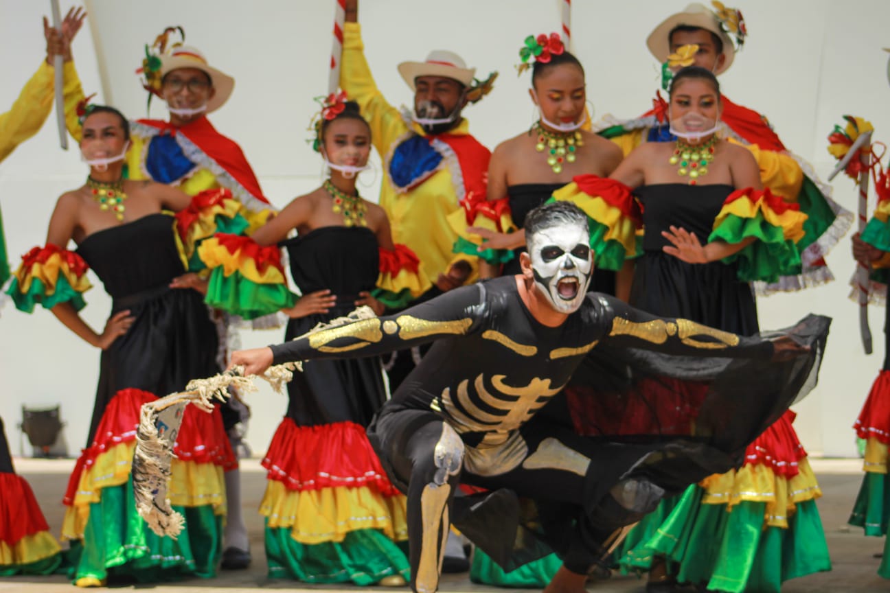 Fiesta de Danzas y Cumbias.