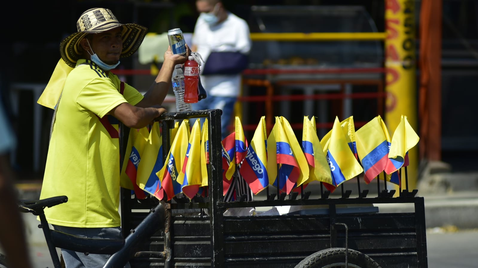 Ambiente por el partido de la Selección Colombia.