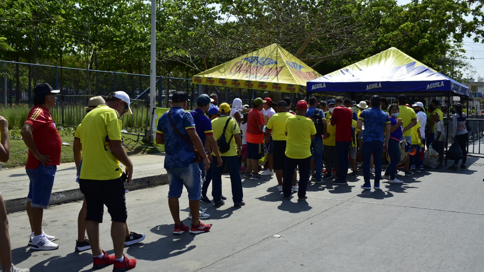 Ambiente por el partido de la Selección Colombia.