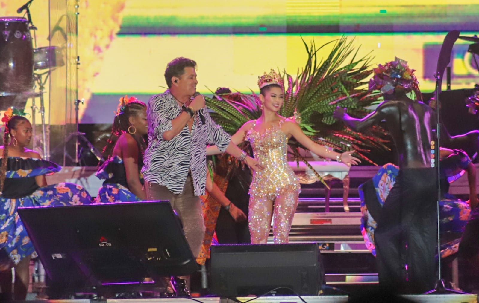 El cantante samario Carlos Vives y la reina Valeria Charris.