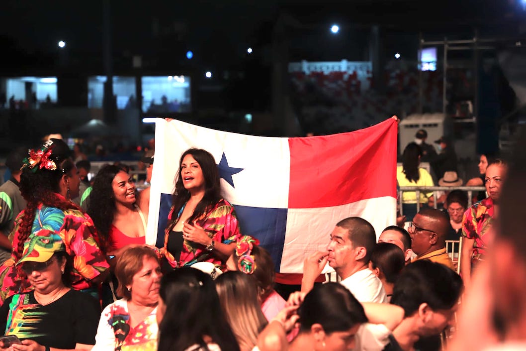 Visitantes panameños en el Romelio Martínez.