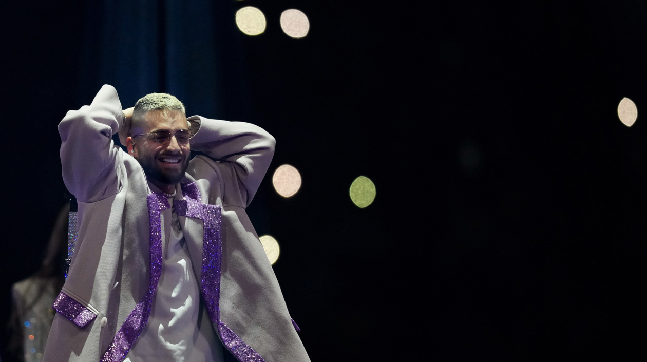 El cantante colombiano Juan Luis Londoño, Maluma, durante el concierto que ofrece hoy jueves en el Palau Sant Jordi, en Barcelona