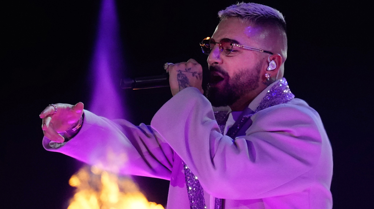 El cantante colombiano Maluma, durante el concierto que ofrece hoy jueves en el Palau Sant Jordi, en Barcelona