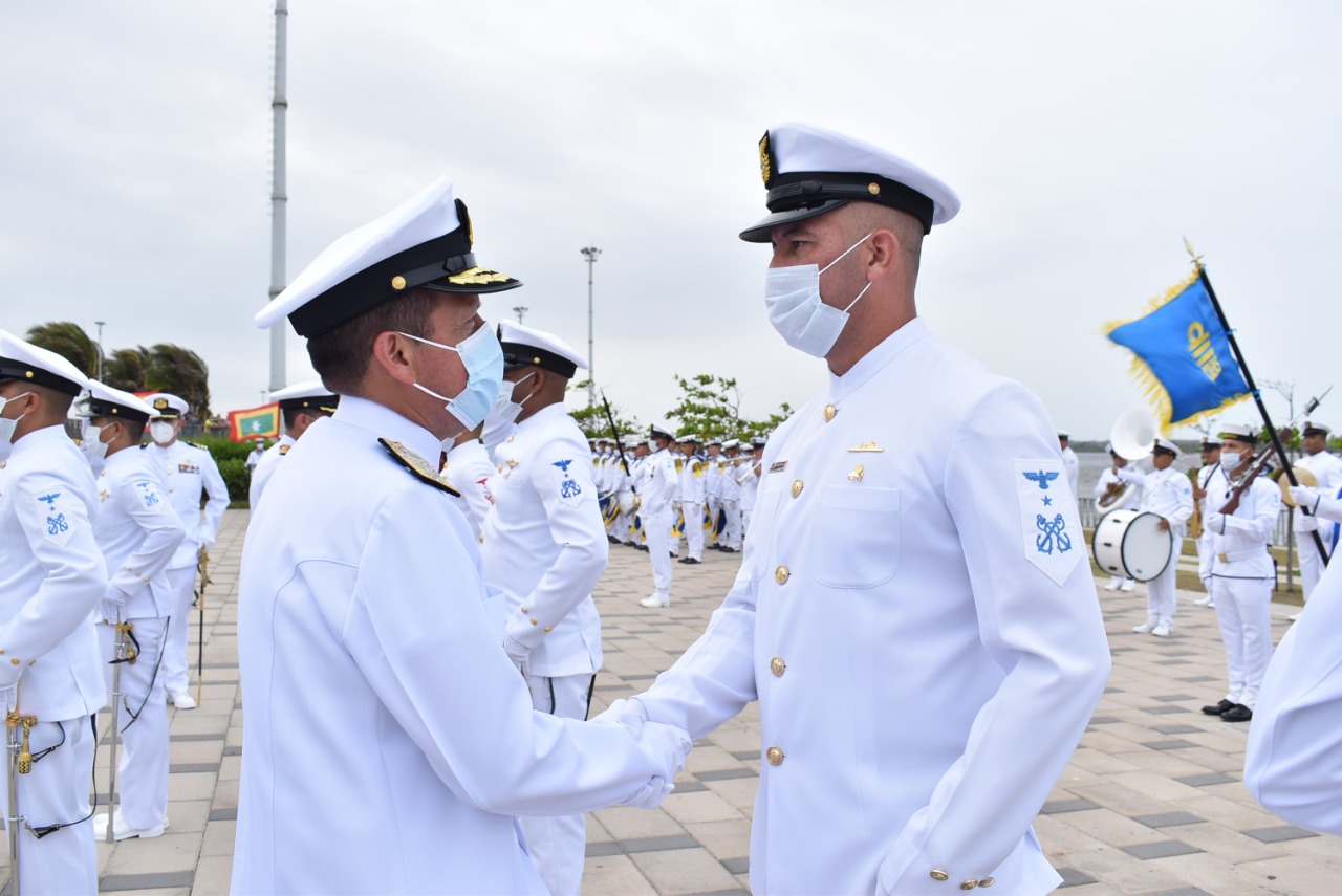 Uno de los condecorados por la Armada de Colombia.