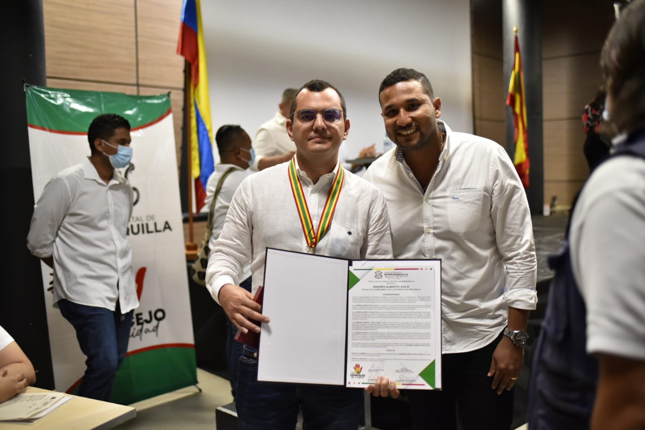 Andrés Alberto Ávila Ávila, Presidente de la SAE, con el concejal Juan David Galán.