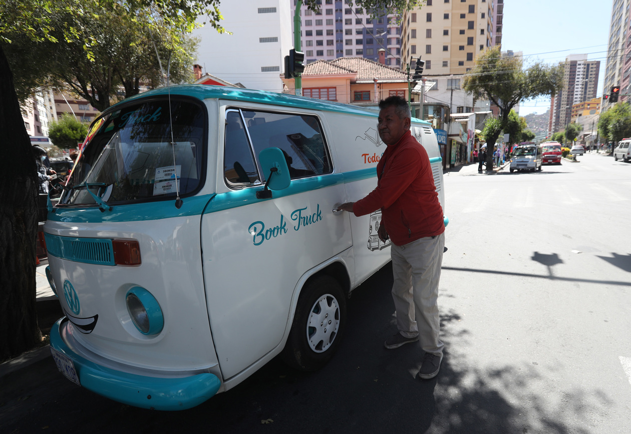 Hace 8 meses inició el proyecto de 'Book Truck'.