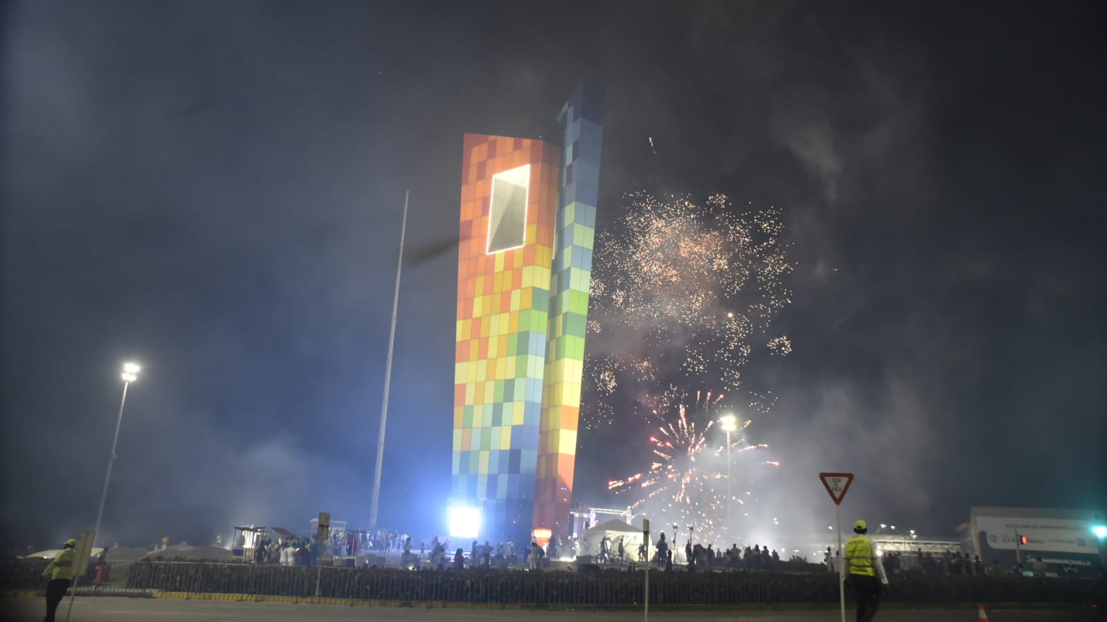 Fuegos artificiales en la Ventana al Mundo