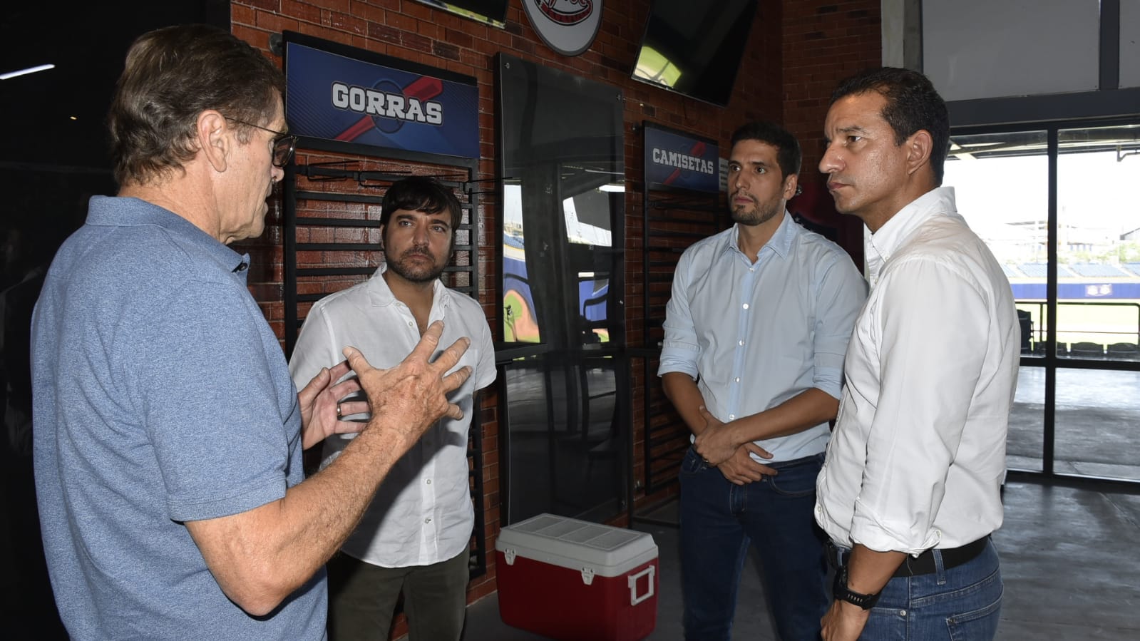 Cristian Mercado. El alcalde de Barranquilla, Jaime Pumarejo, recibió al peruano Carlos Neuhaus, director de los pasados Juegos Panamericanos de Lima 2019, este viernes a Barranquilla.
