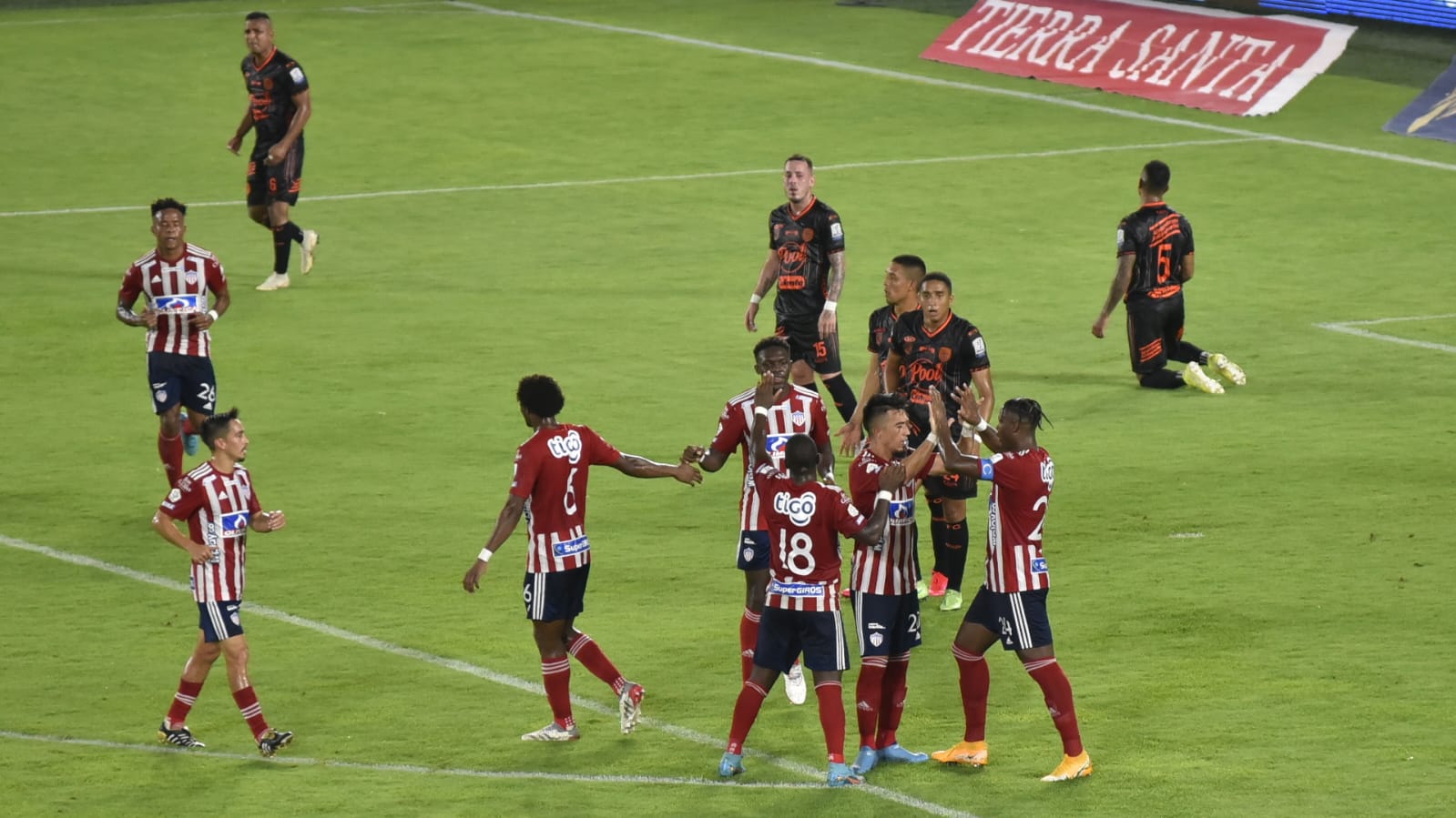 Celebración juniorista en elMetropolitano.