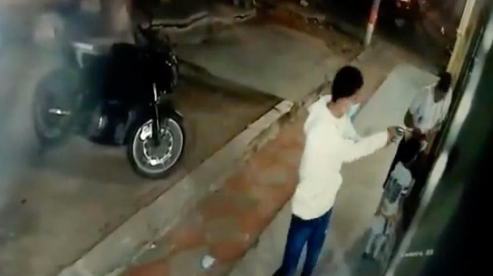 Ataque a bala contra un tienda en el barrio Las Nubes de Soledad. 