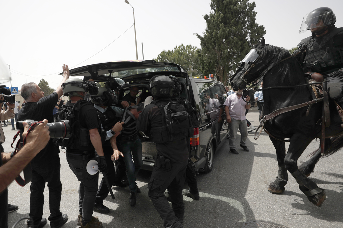 Imagen del funeral de la periodista Shireen Abu Akleh.