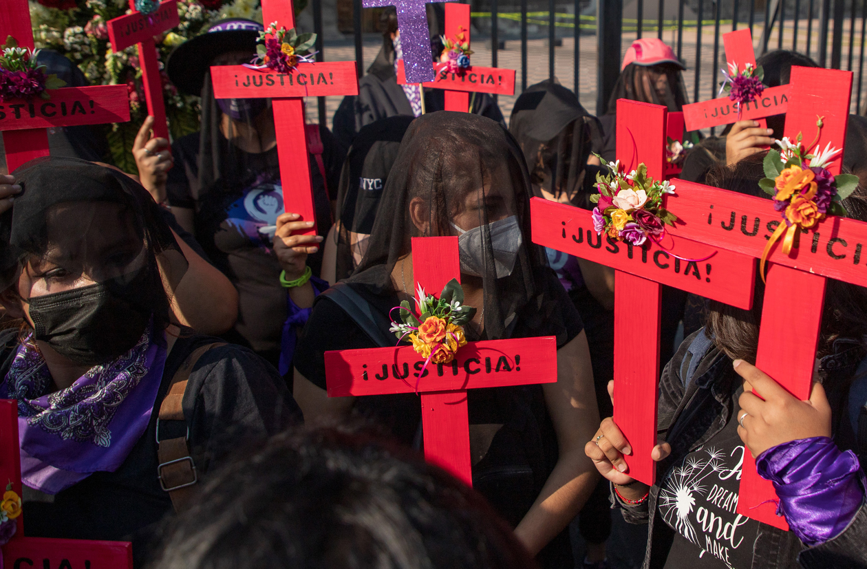 Mujeres exigieron que se esclarezcan las desapariciones.