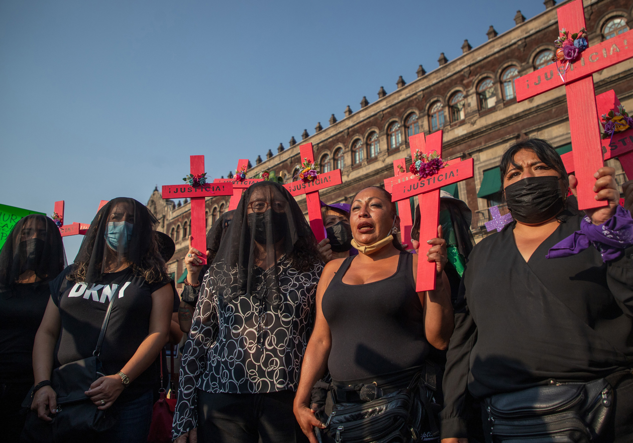 La idea de los organizadores era hacer una manifestación pacífica para honrar a las víctimas "en un país que vive de luto de manera permanente".
