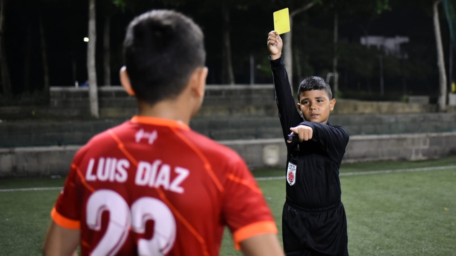 Jesús Adrián sueña con algún día dirigir un partido con los grandes jugadores del mundo. 