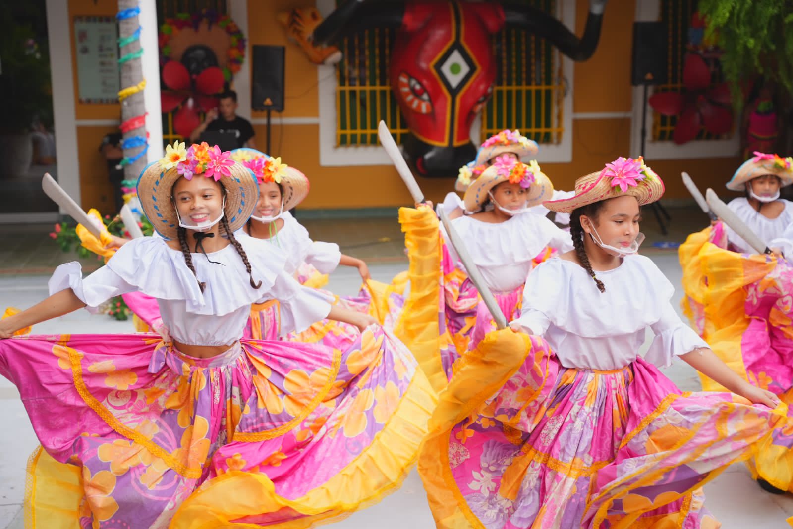 La segunda jornada del Tercer Festival de la Herencia Africana abrió las puertas con la presentación de seisagrupaciones folclóricas que hacen parte de este legado cultural afrocolombiano.