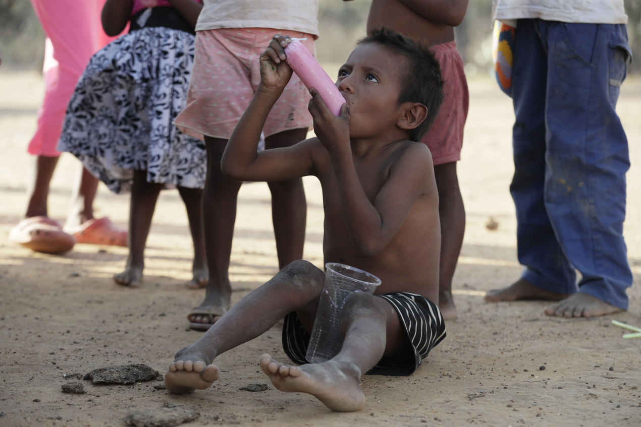 Postales de habitantes en La Guajira.