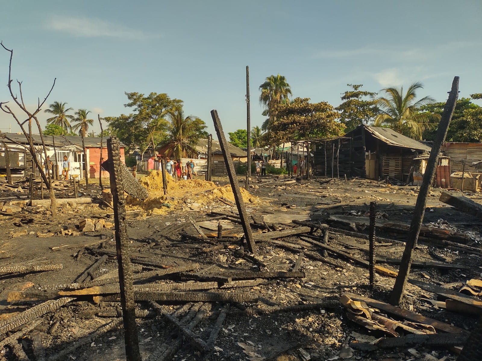 La desolación que dejó el incendio en Bendición de Dios