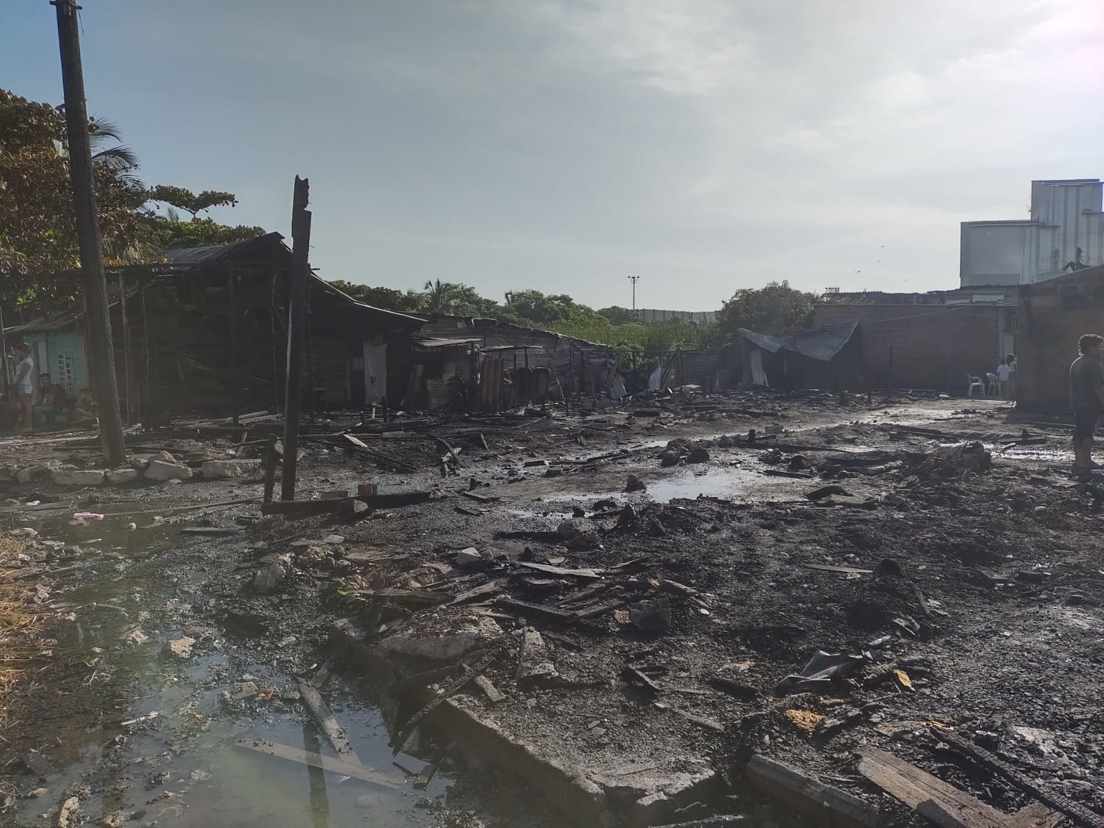 La desolación que dejó el incendio en Bendición de Dios