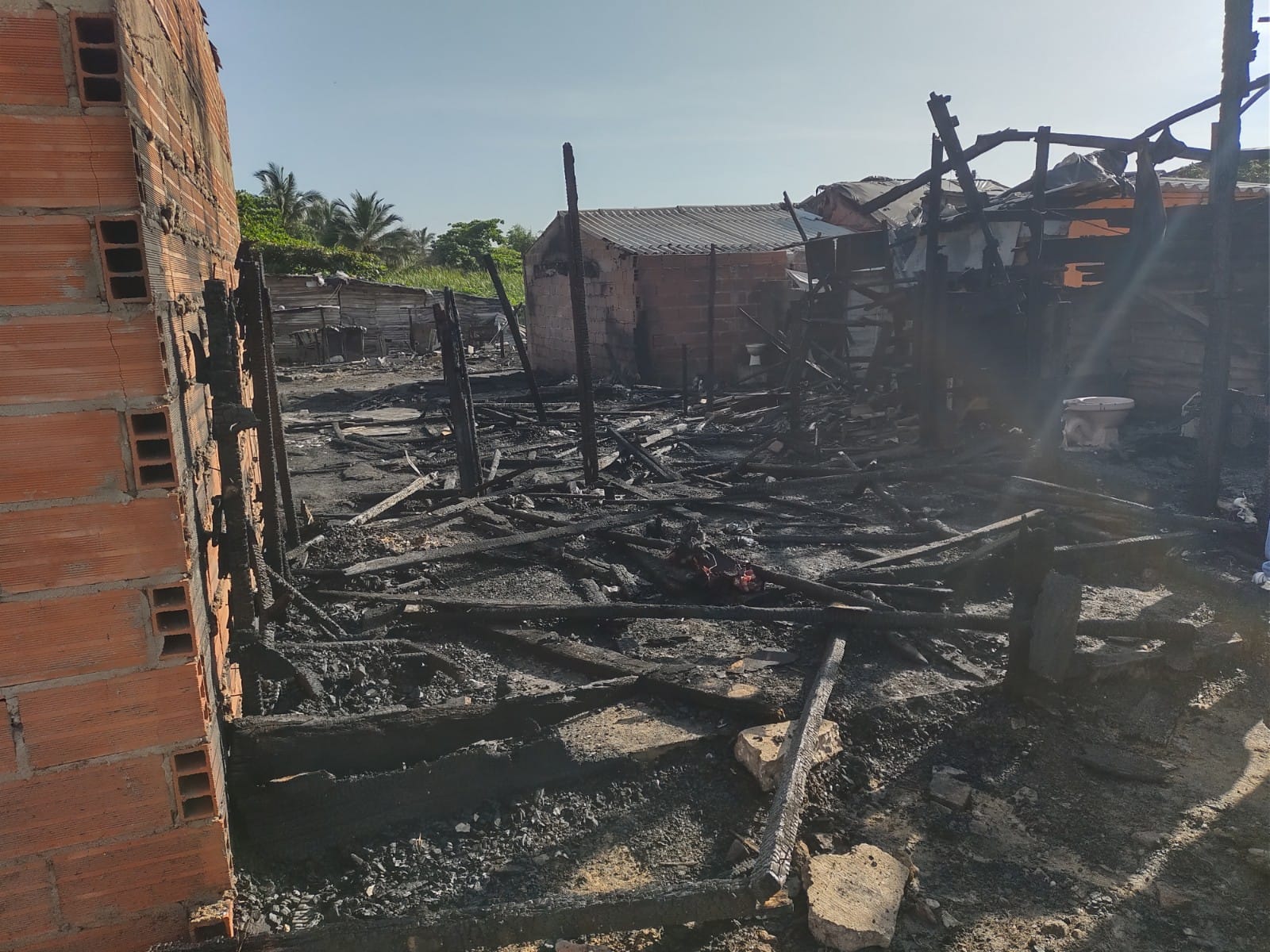 La desolación que dejó el incendio en Bendición de Dios