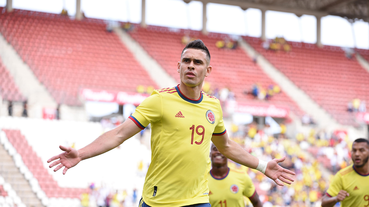 Rafael Santos Borré marcó el único gol del partido. 