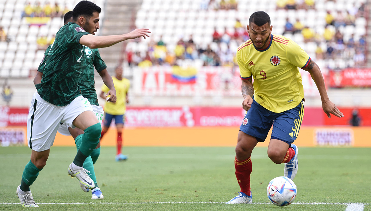 Luis Suárez fue titular. 