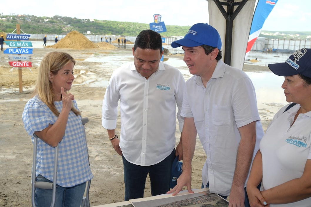 La Gobernadora durante su visita a las obras.