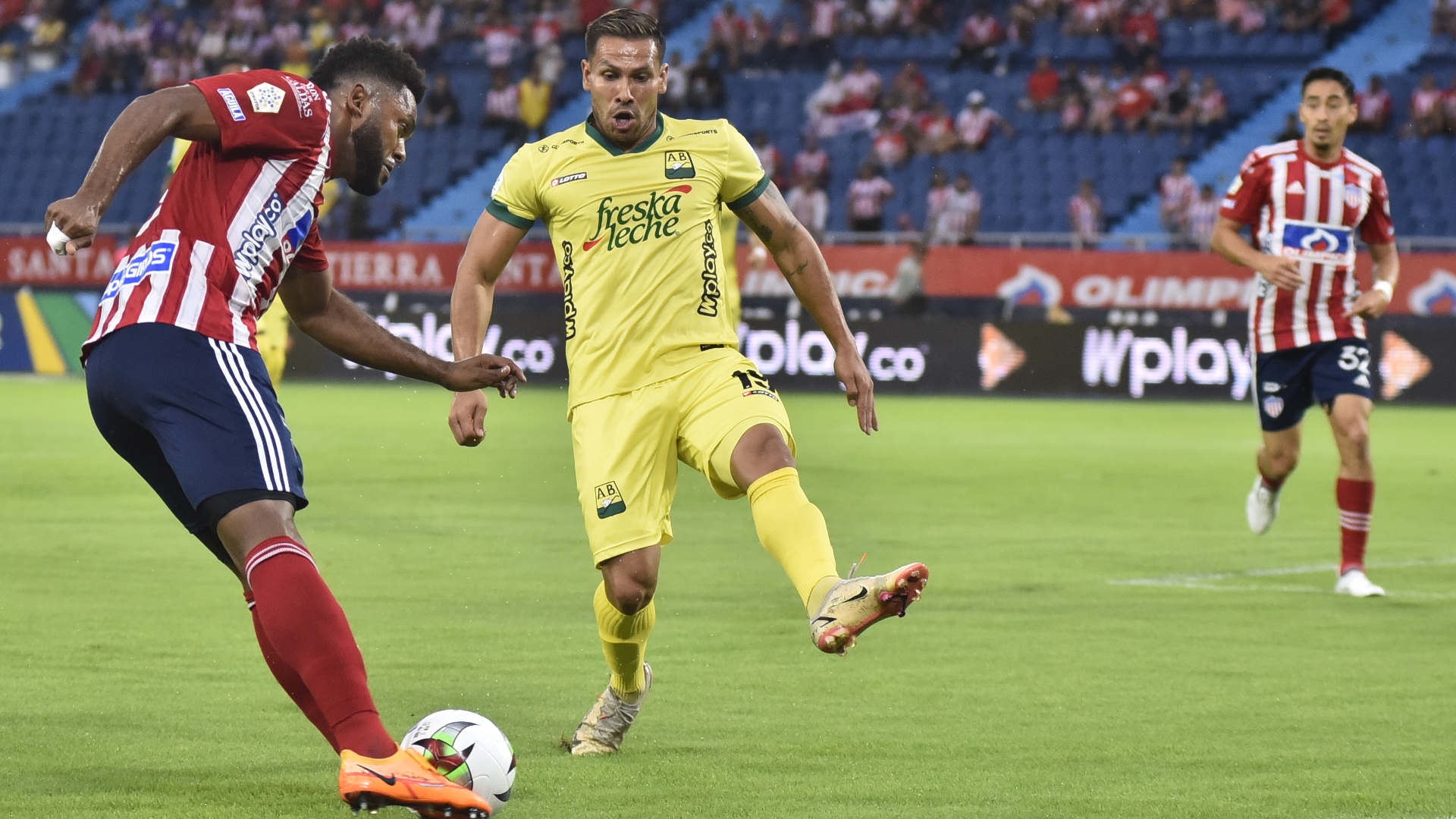 Miguel Ángel Borja en acción.