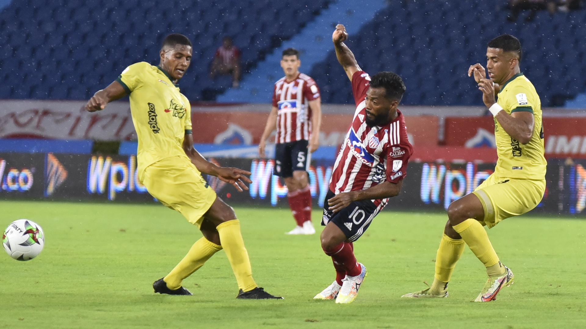 Falta cometida a Luis 'Cariaco' González.
