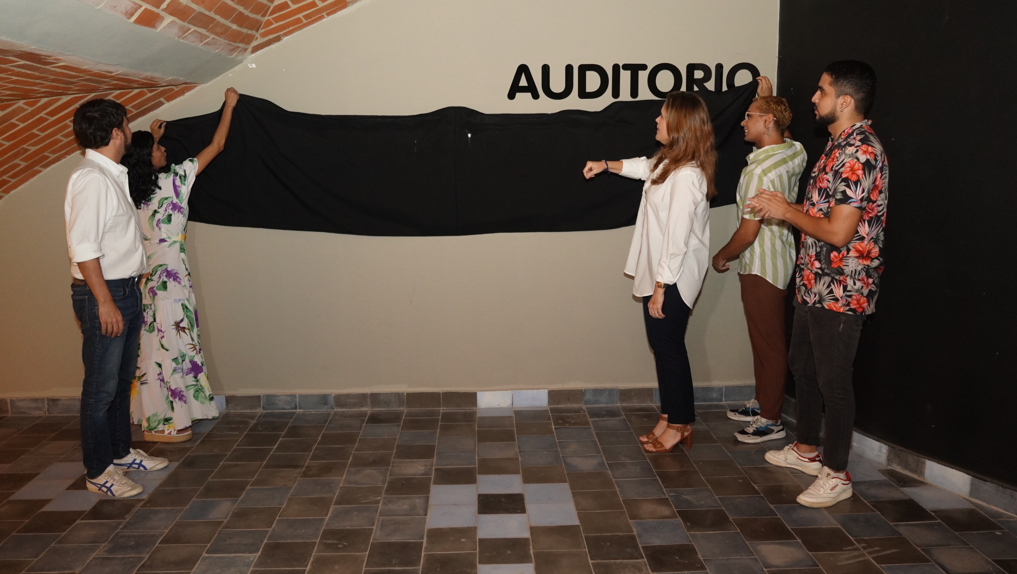 Homenaje a Luis Henao Pérez en el auditorio de la Fábrica de Cultura.