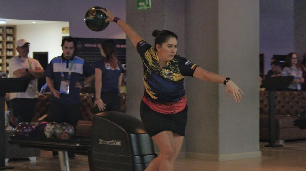 Maria Jose Rodríguez, bolichera colombiana, ganadora del oro. 