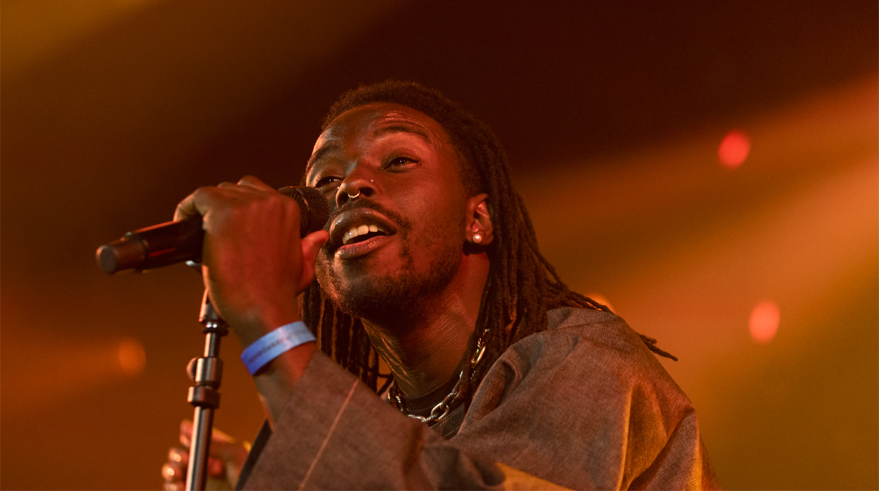El cantante estadounidense Eric Burton durante su presentación en el Festival del Jazz 2022 en Montreux.