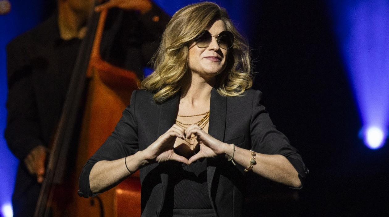 La cantante estadounidense Melody Gardot durante su presentación en el Festival del Jazz 2022 en Montreux.