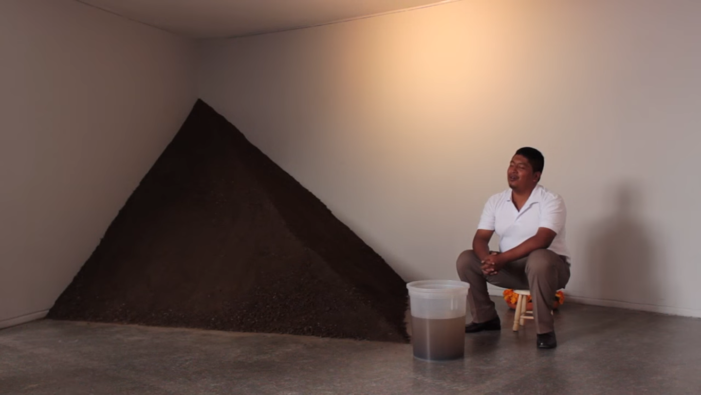 Salón Nacional de Artistas Obra de Eider Yangana.