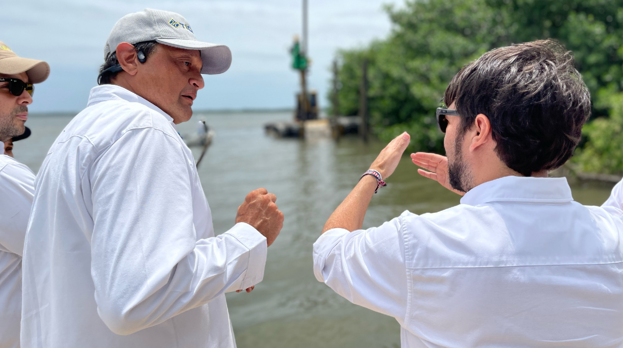 Acalde Pumarejo inspecciona las obras. 