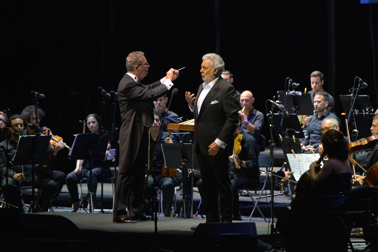 El tenor Placido Domingo durante su actuación hoy lunes en el festival Starlite de Marbella que se celebra en la localidad malacitana.