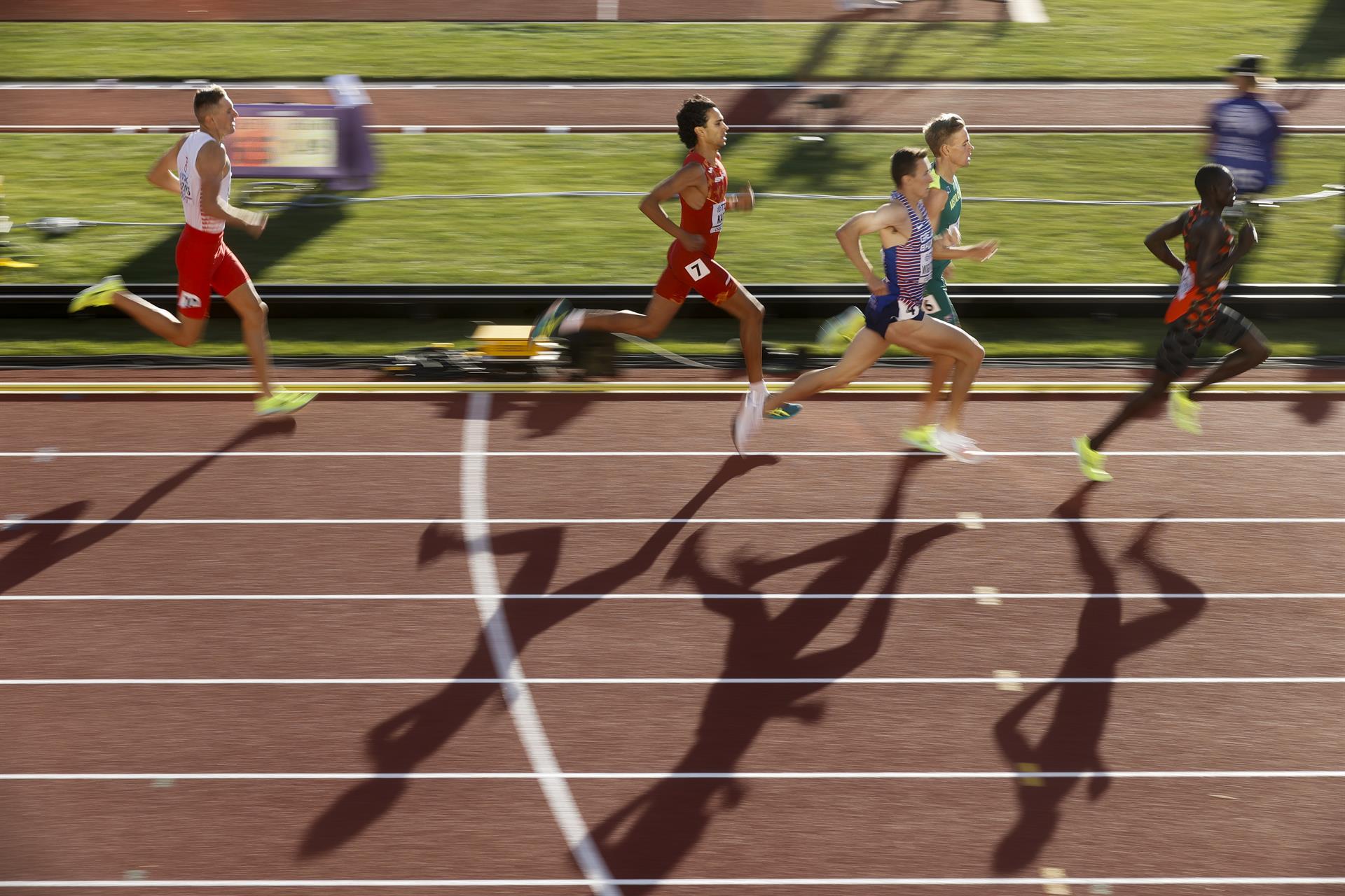 Segunda serie de 1500m masculino en los Campeonatos Mundiales de Atletismo