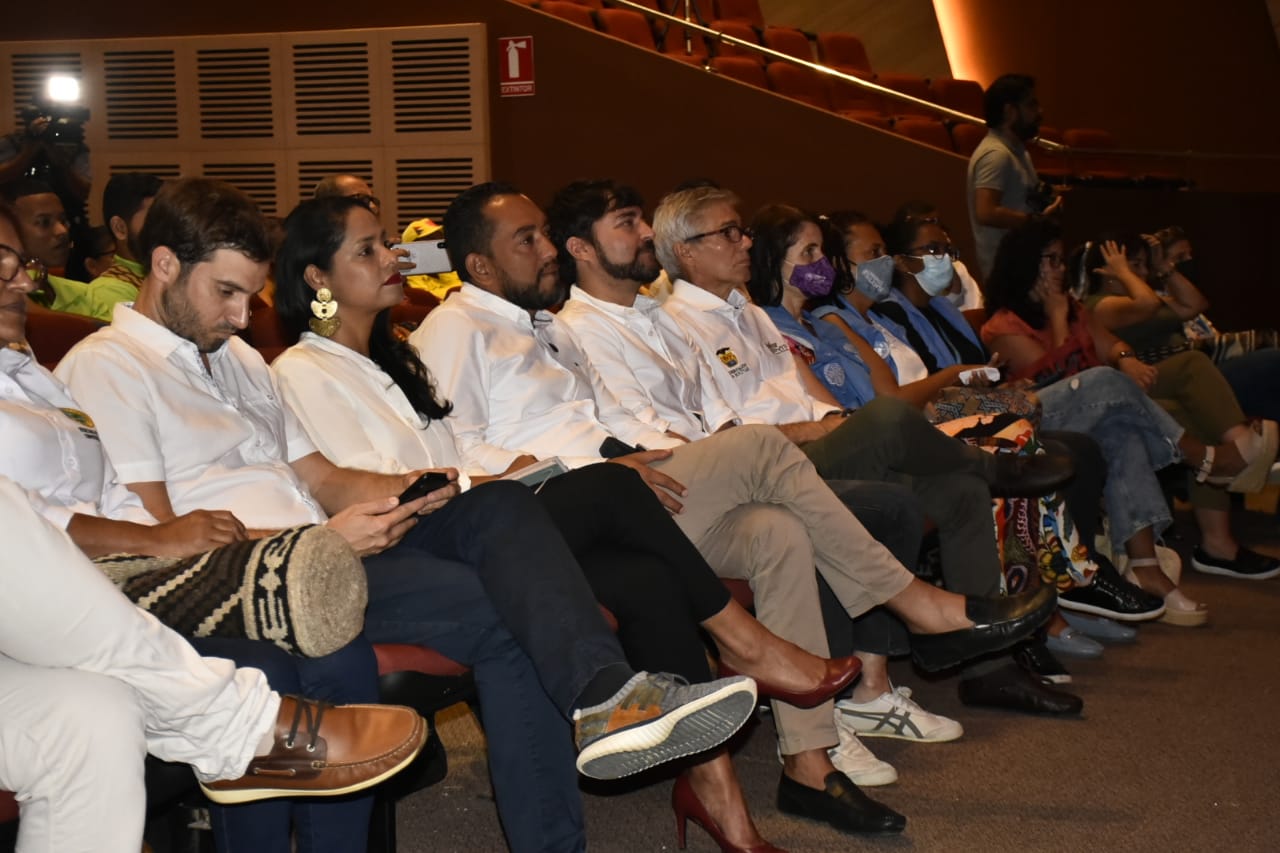 Zona Cero Asistentes durante el informe final de la Comisión de la Verdad.