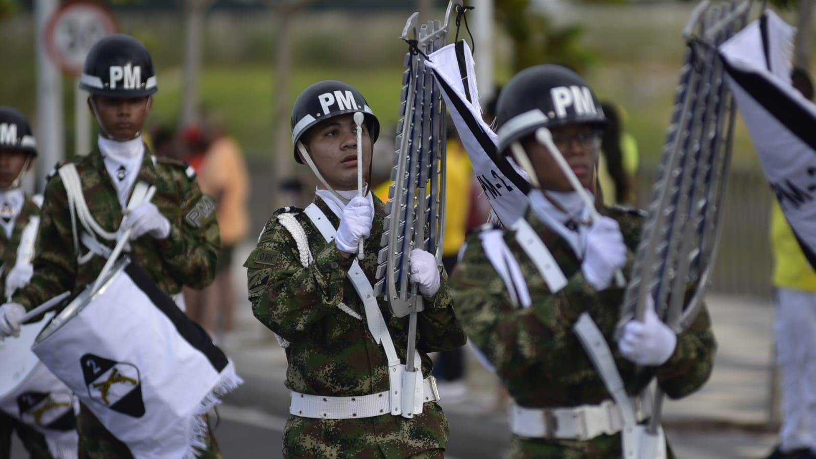 Barranquilla celebró el Día de la Independencia con imponente desfile militar en el Malecón del Río.