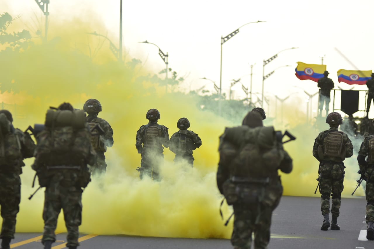 Barranquilla celebró el Día de la Independencia con imponente desfile militar en el Malecón del Río.