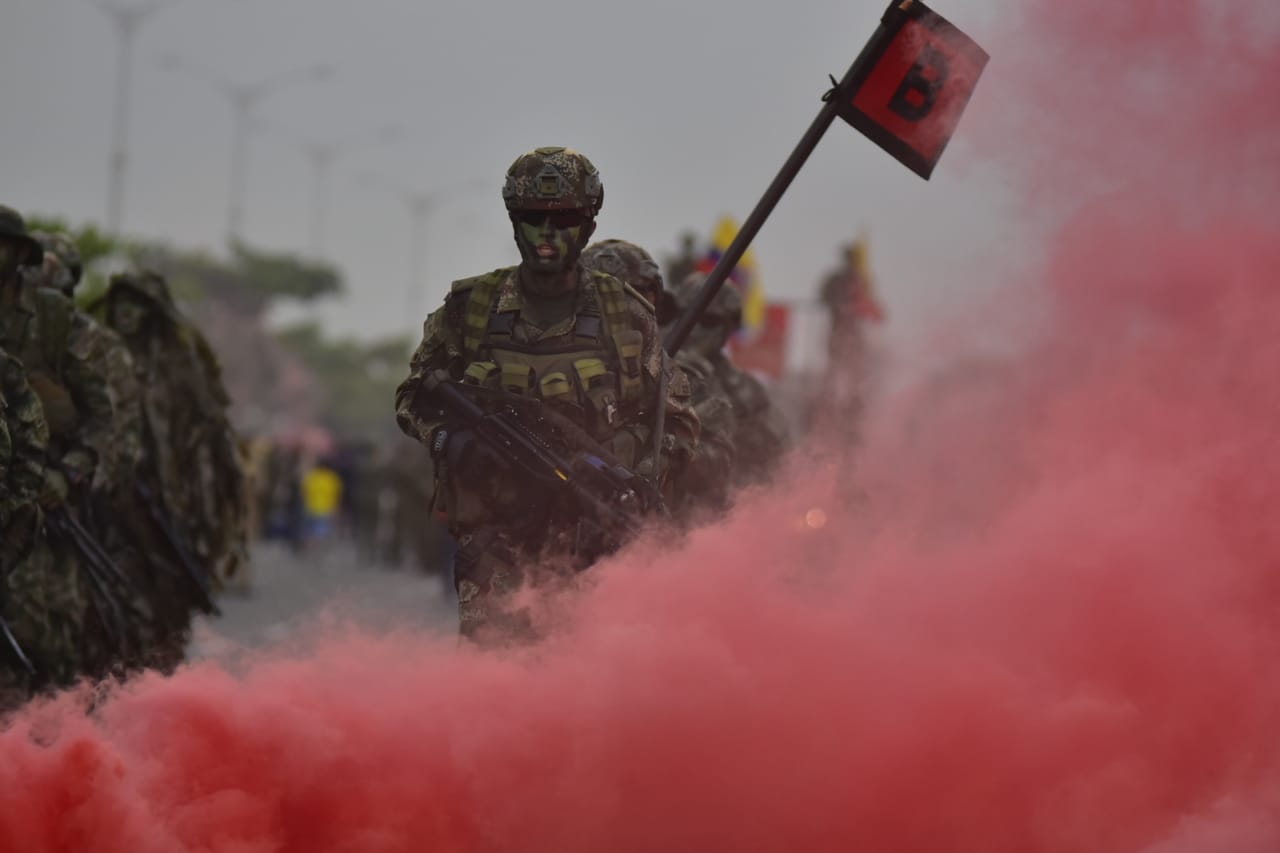 Barranquilla celebró el Día de la Independencia con imponente desfile militar en el Malecón del Río.