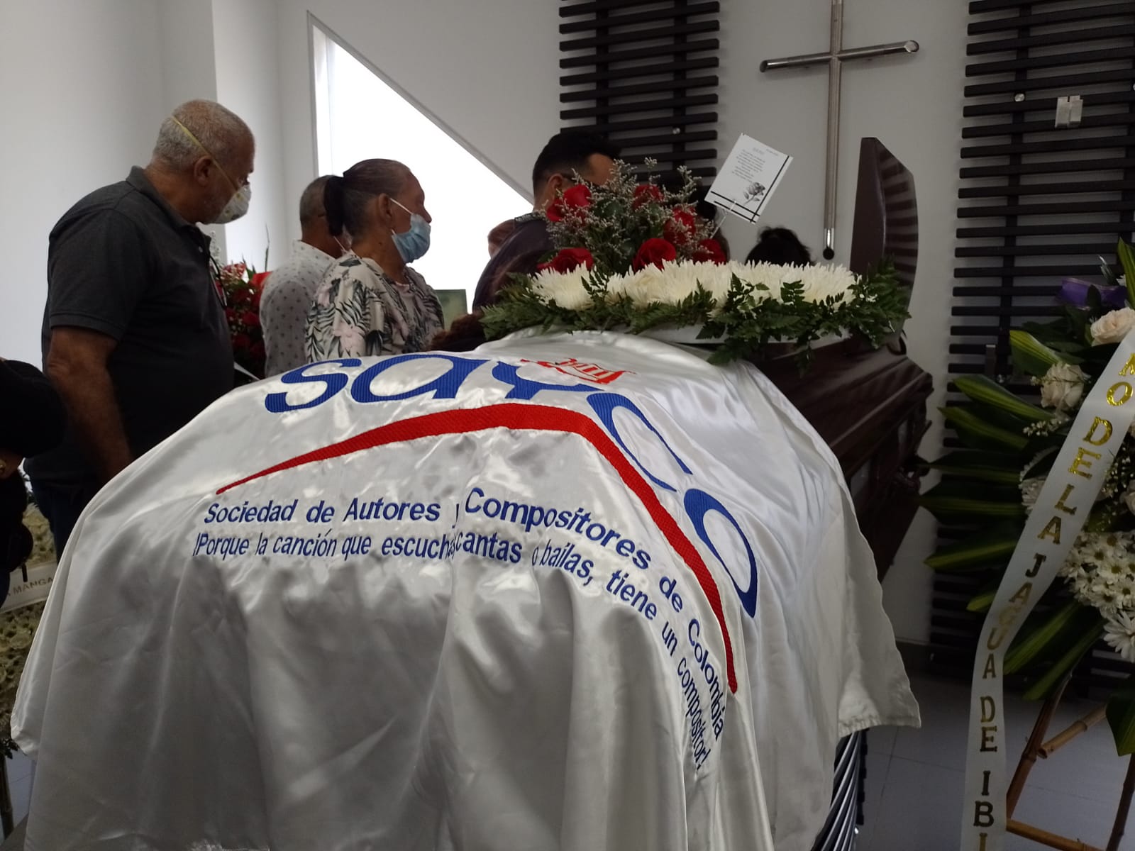 Multitudinaria despedida a José Vásquez, 'Quévaz'