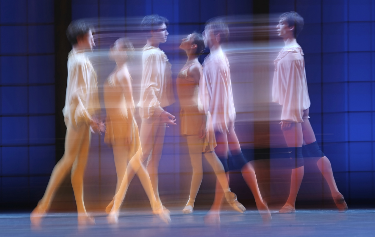 Los bailarines se presentan durante el ensayo general de 'Forever timeless'.
