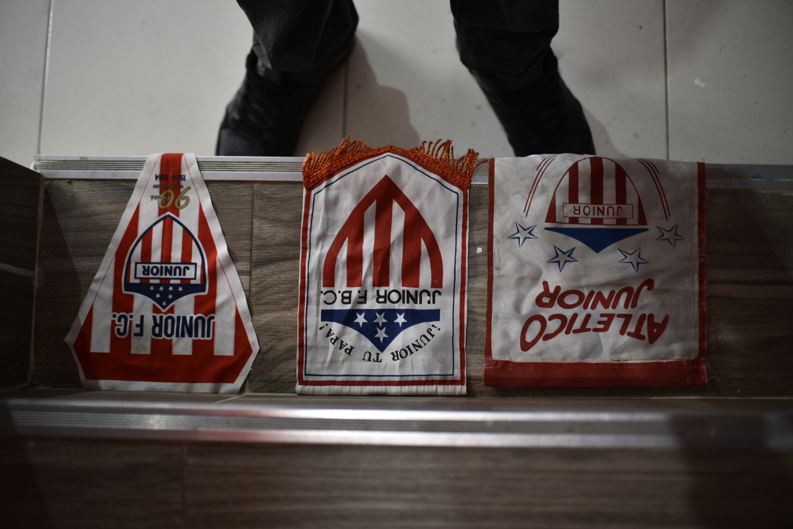Banderines que entregaba el equipo en la década de los 90. 